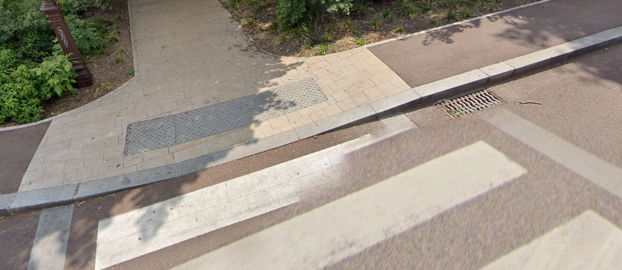 3 Bis Rue Des Villarmains Saint Cloud